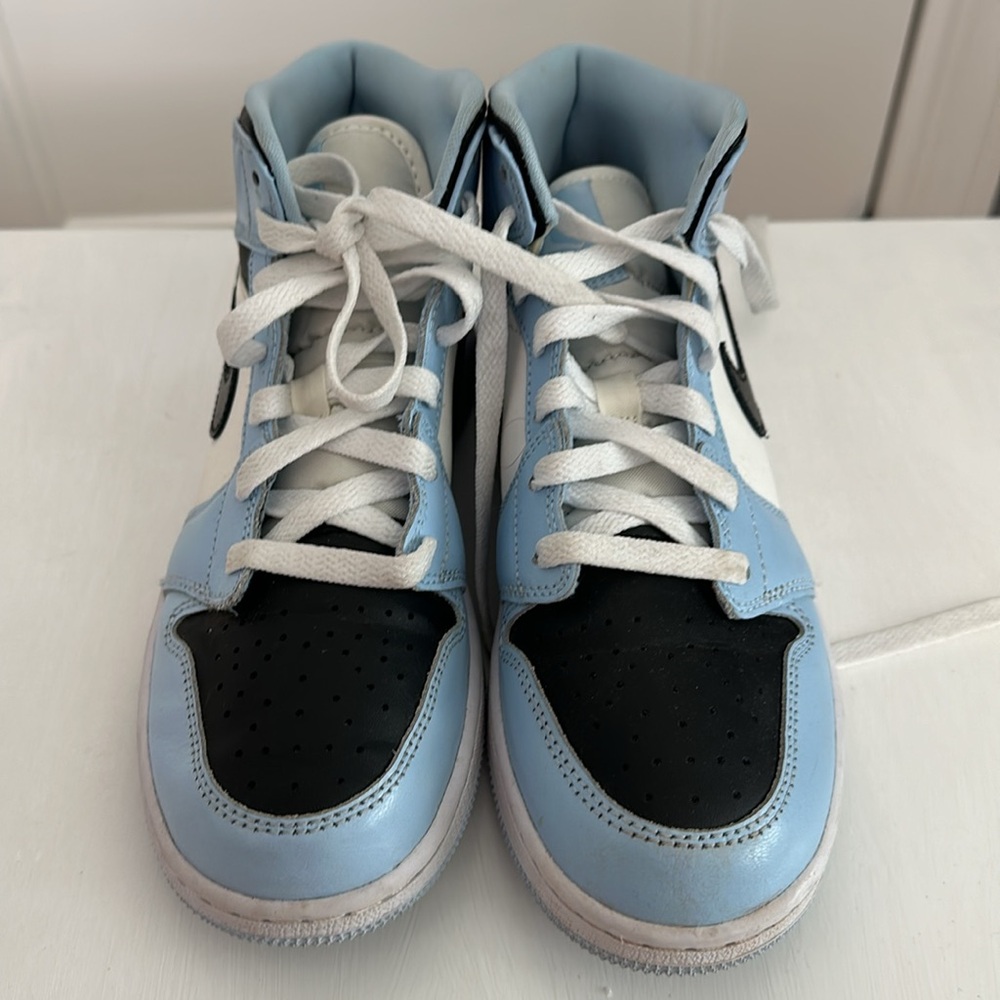 Air Jordan - Picture 2 of 7